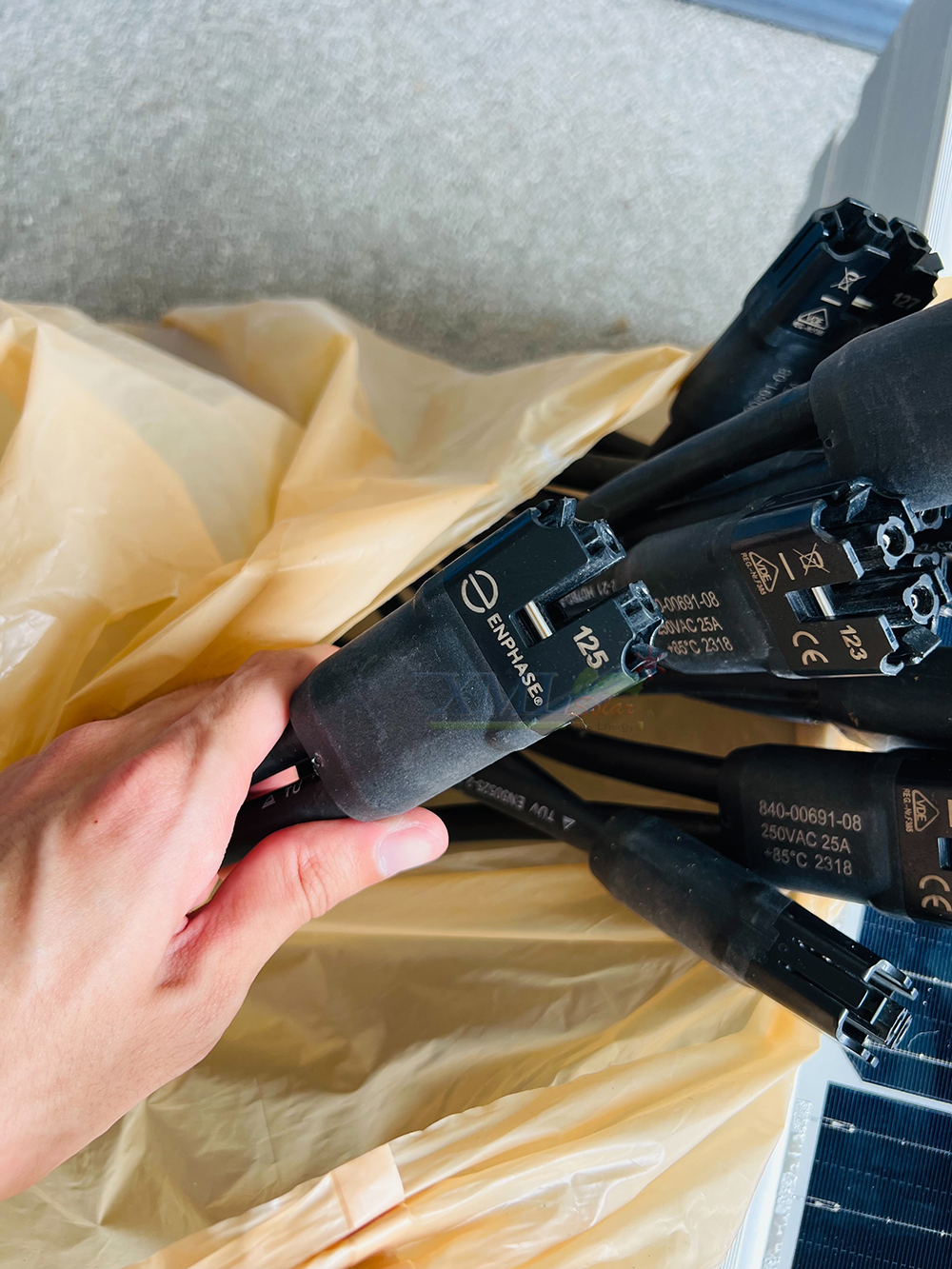 ระบบโซล่าเซลล์ติดหลังคา Enphase Solar Rooftop ขนาด 5.04 KW (ON-GRID) 3 Phase พร้อมติดตั้ง