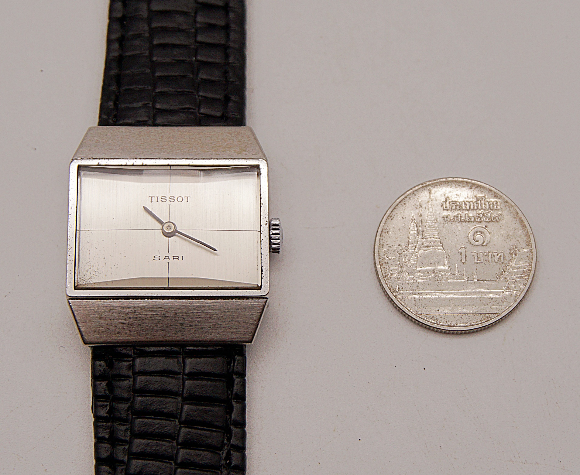 นาฬิกาเก่า TISSOT ไขลาน (นาฬิกาผู้หญิง)