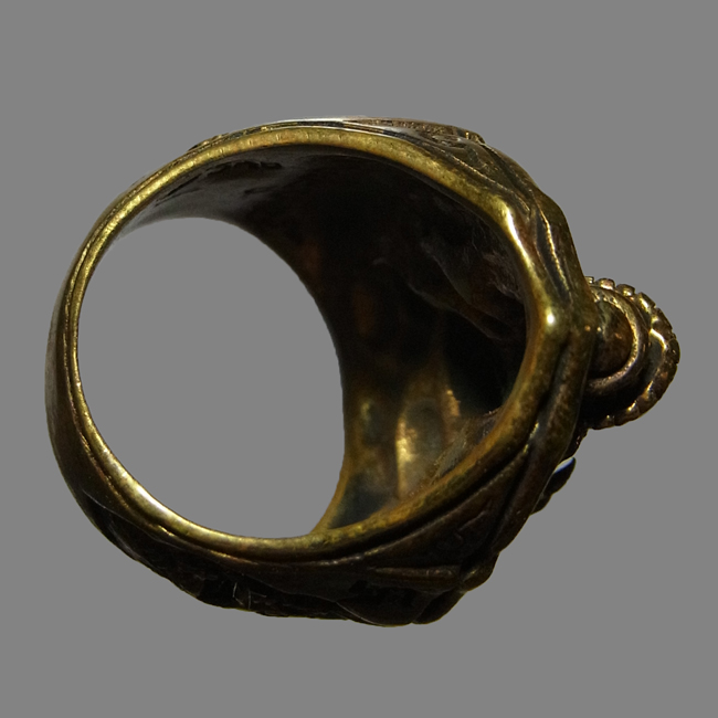 แหวนพระพิฆเนศ หลวงปู่หงษ์ วัดเพชรบุรี ปี2548