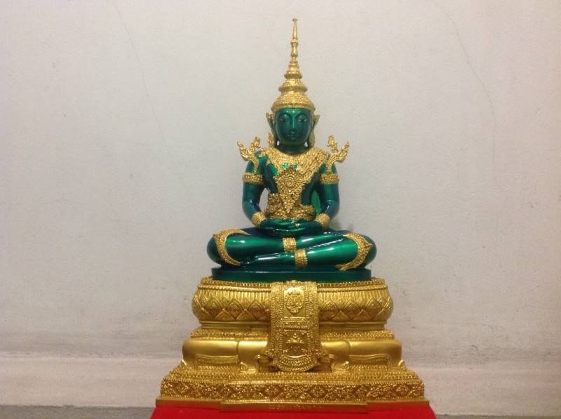พระบูชา พระแก้วมรกต หน้าตัก9นิ้ว รหัส90999