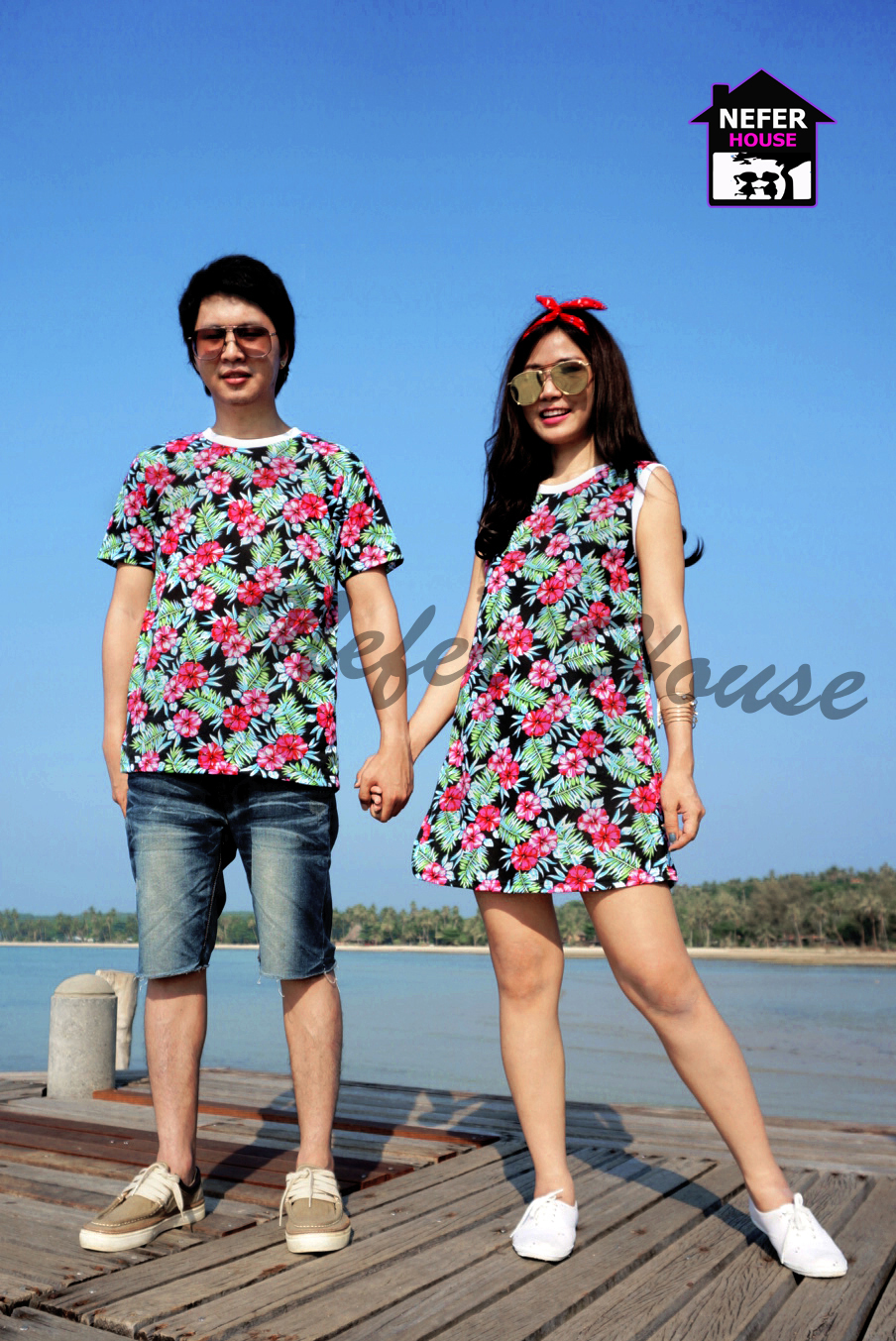 เสื้อลายดอกคู่รักพื้นสีดำลายสีสดใส