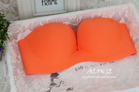 บราสายไขว้ งานไร้ตะเข็บ เสริมหนา ใส่แล้วอกสวย สายด้านหลังใส่ได้หลายแบบ มี Size 32,34,36,38 สีส้ม ราคาส่ง 3 ชิ้น คละแบบได้ ราคาตัวละ 300 บาท