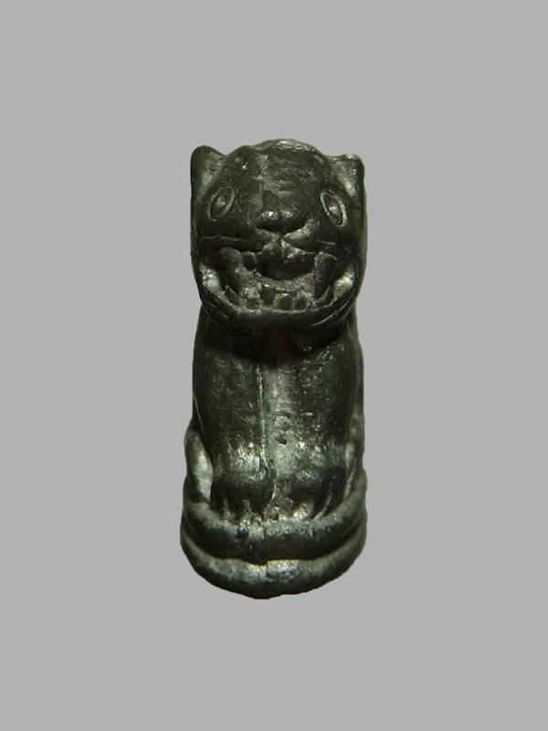 เสือ พิมพ์จิ๋ว หลวงพ่อหวล วัดชาวเหนือ