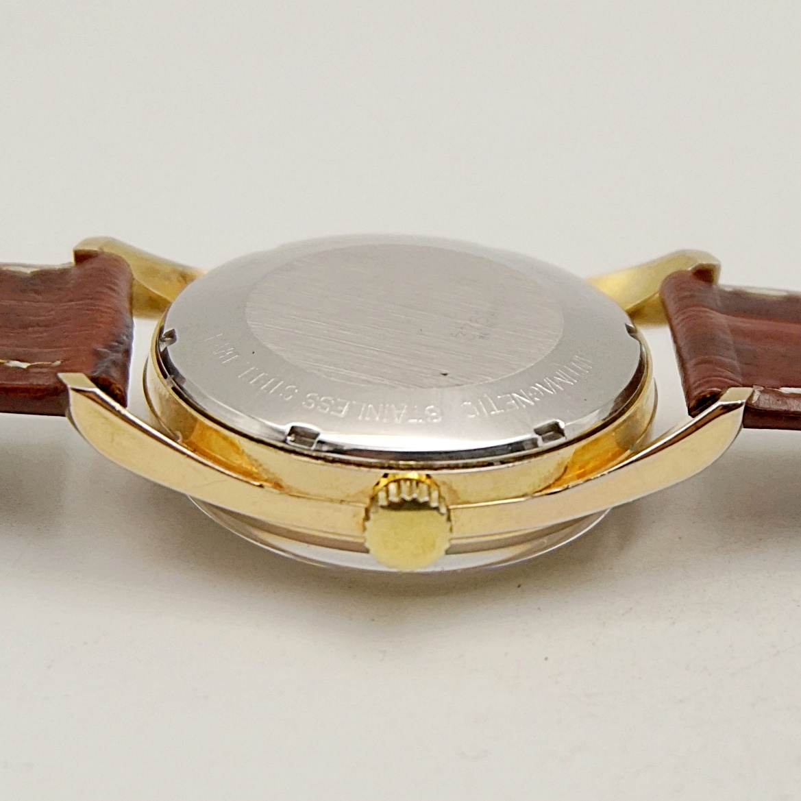 นาฬิกาเก่า INVICTA ไขลานสองเข็มครึ่ง