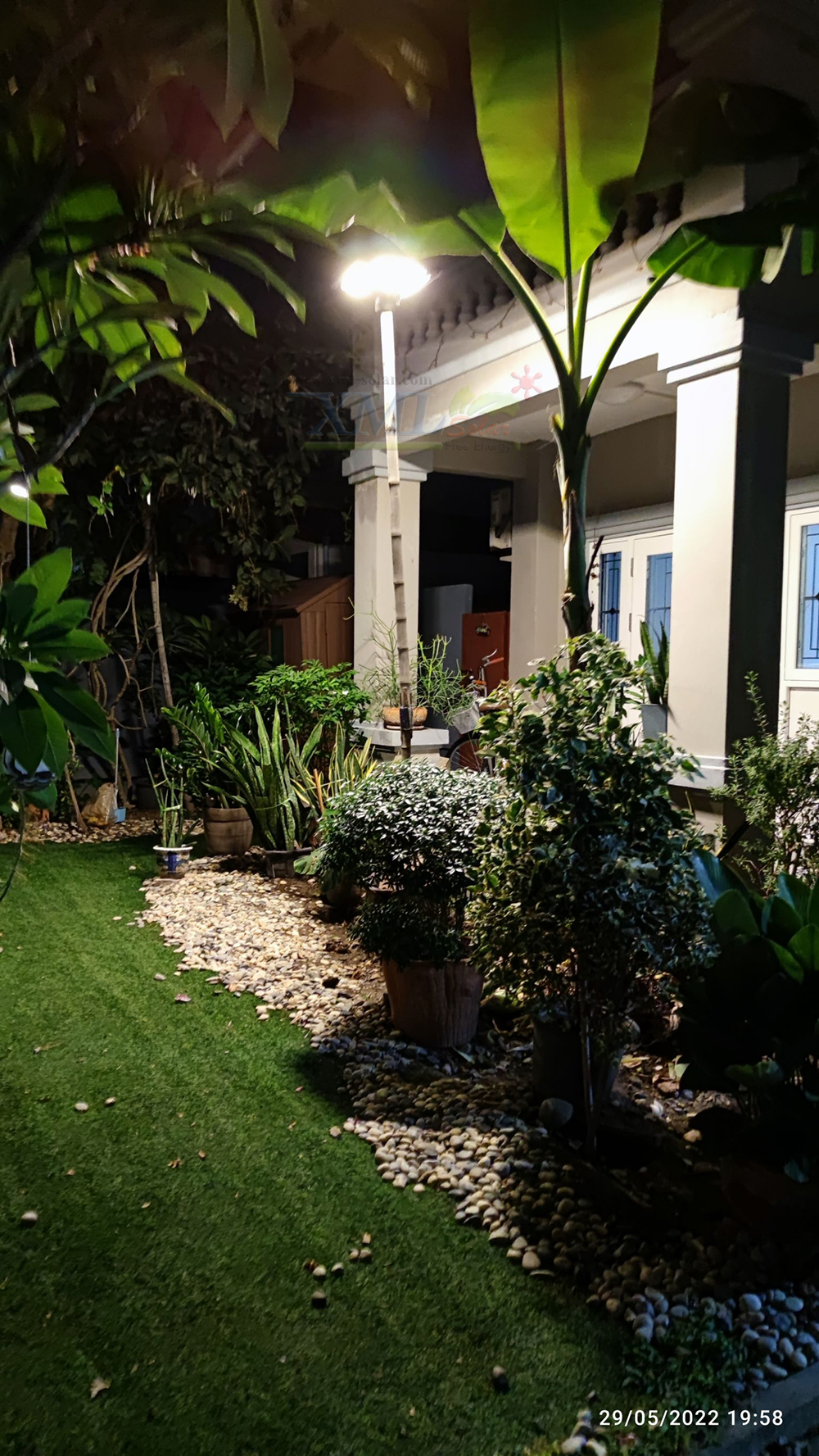 โคมไฟ UFO ทรงสี่เหลี่ยม รุ่น Modi x XML + ระบบ Motion รุ่น 300w (เปิดได้ 3 แสง)