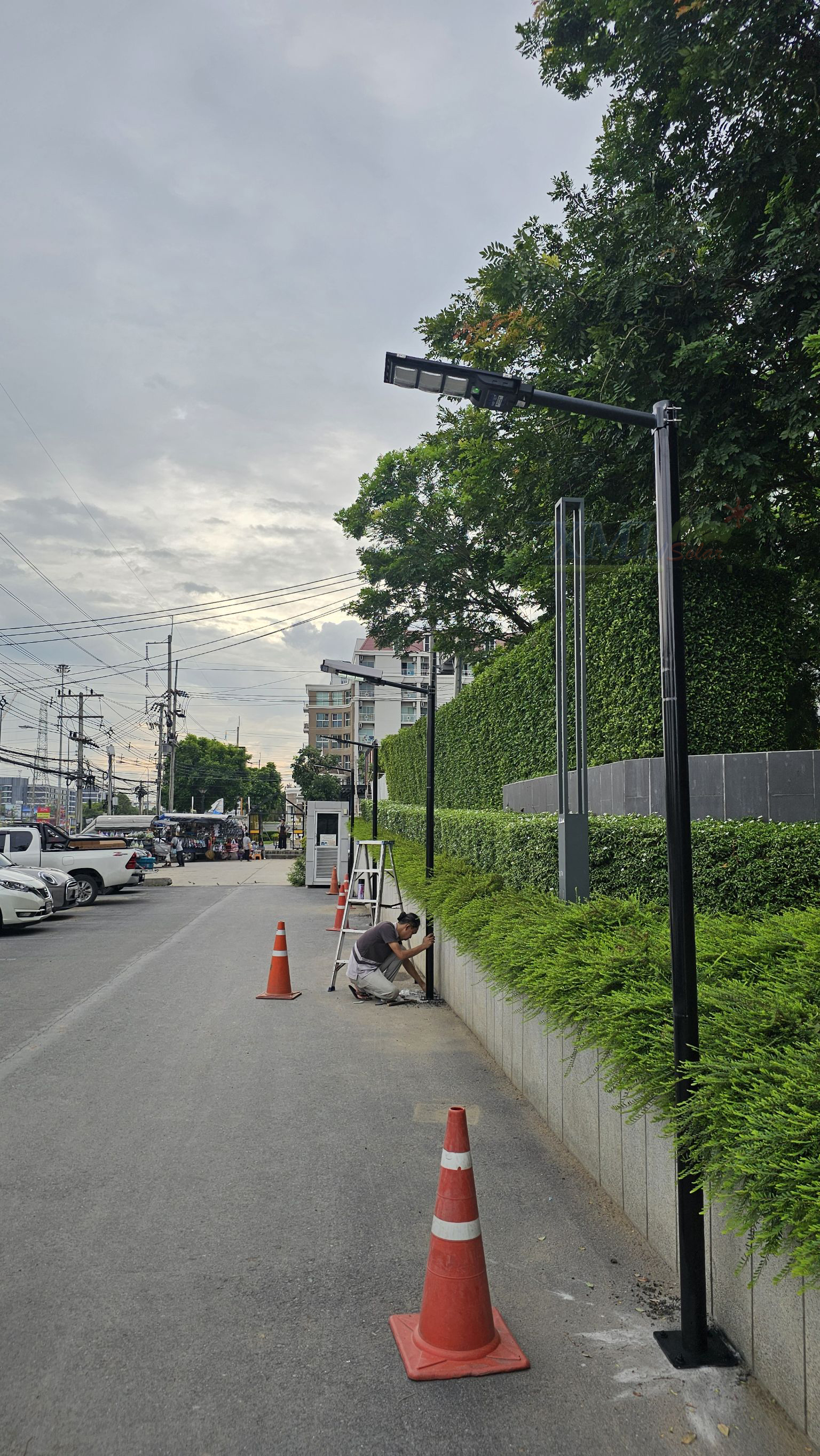 โคมไฟถนนโซล่าเซลล์ รุ่น MD-SLT27 (แสง : ขาว)(ระบบสว่างค้าง) (120w / 240w)