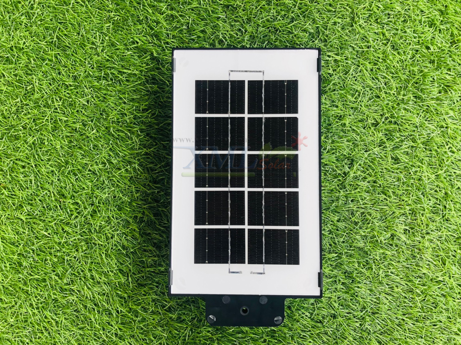 ไฟถนนโซล่าเซลล์ รุ่น Modi x XML 30W. (แสง : ขาว)(ขาพลาสติก)(ระบบสว่างค้าง) ของแท้* แบรนด์ MODI XMLSOLAR