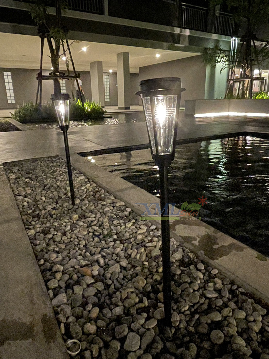 โคมไฟปักสนามโซล่าเซลล์ รุ่น MD-SOLAR-H1010 (แสง : เหลืองวอมไวท์)