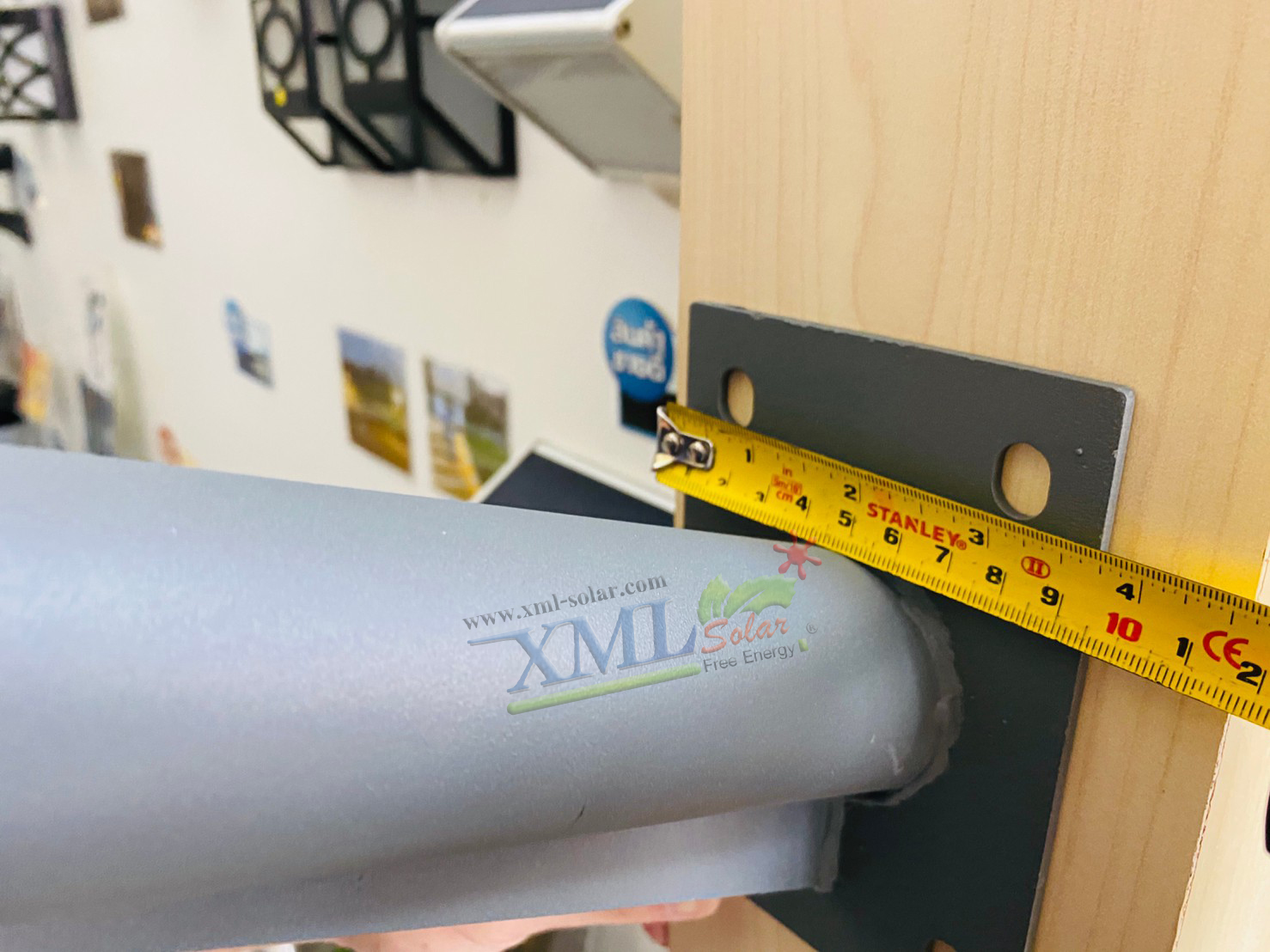 ขาเหล็ก ยึดไฟถนน ความยาว 1 ม. (เหล็กชุบสีเทา)(1 แถม 1)