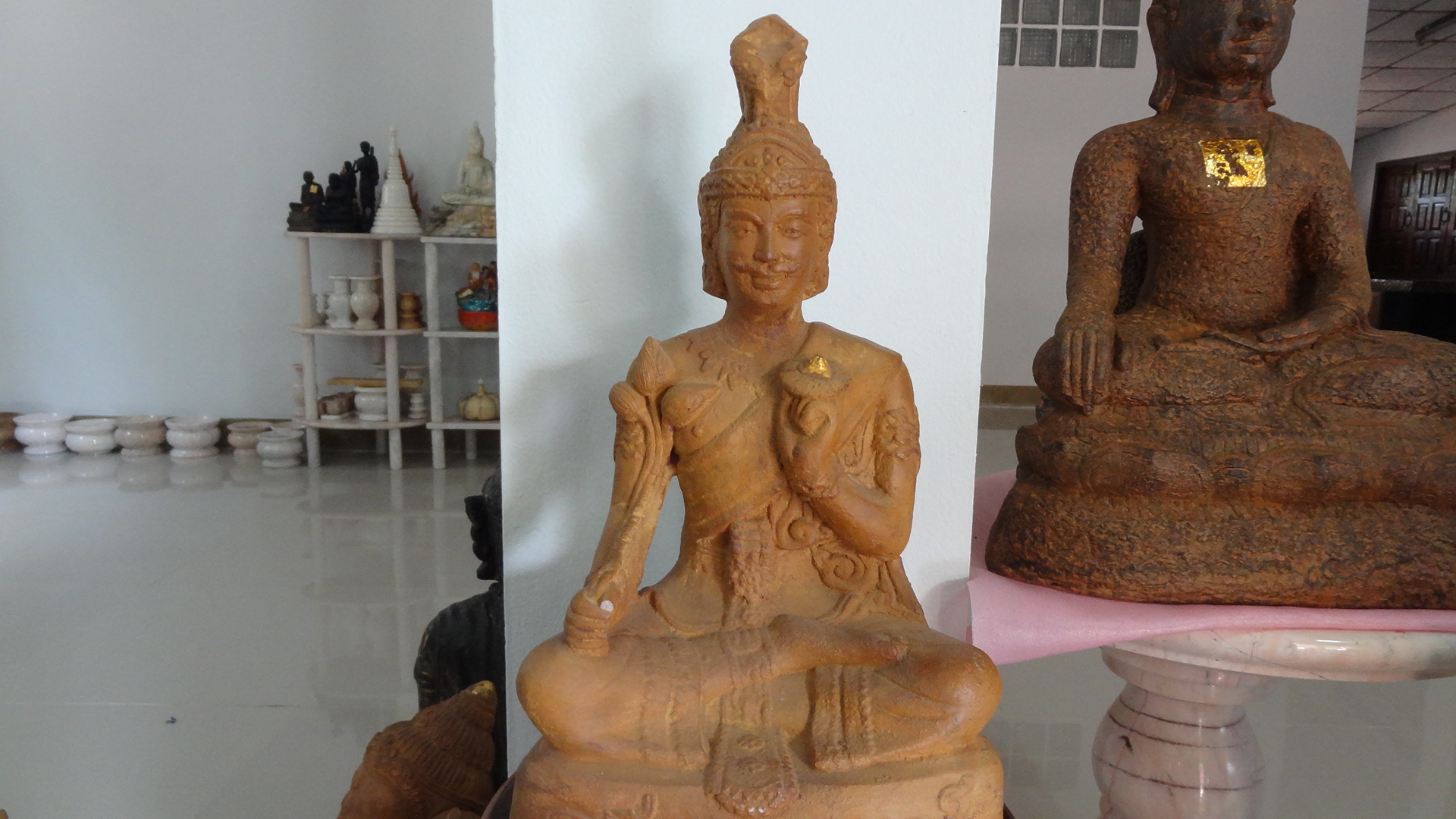 พระนารายณ์ ขนาดสูง 16 นิ้ว หน้าตักกว้าง 9 นิ้ว