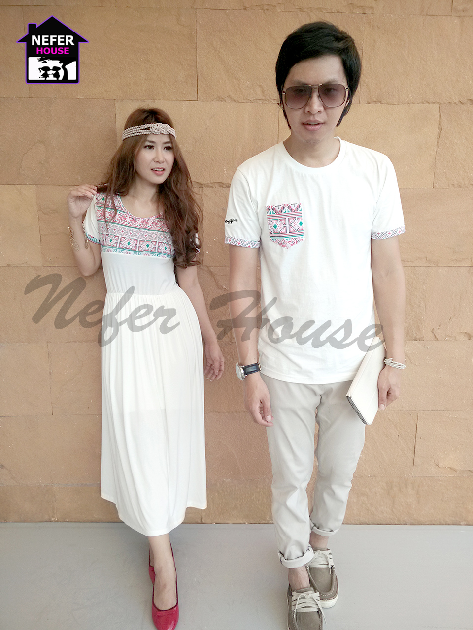 เสื้อคู่รัก ชุดคู่รักเดรสยาวสีขาวครีมตัดต่อพิมพ์ลาย