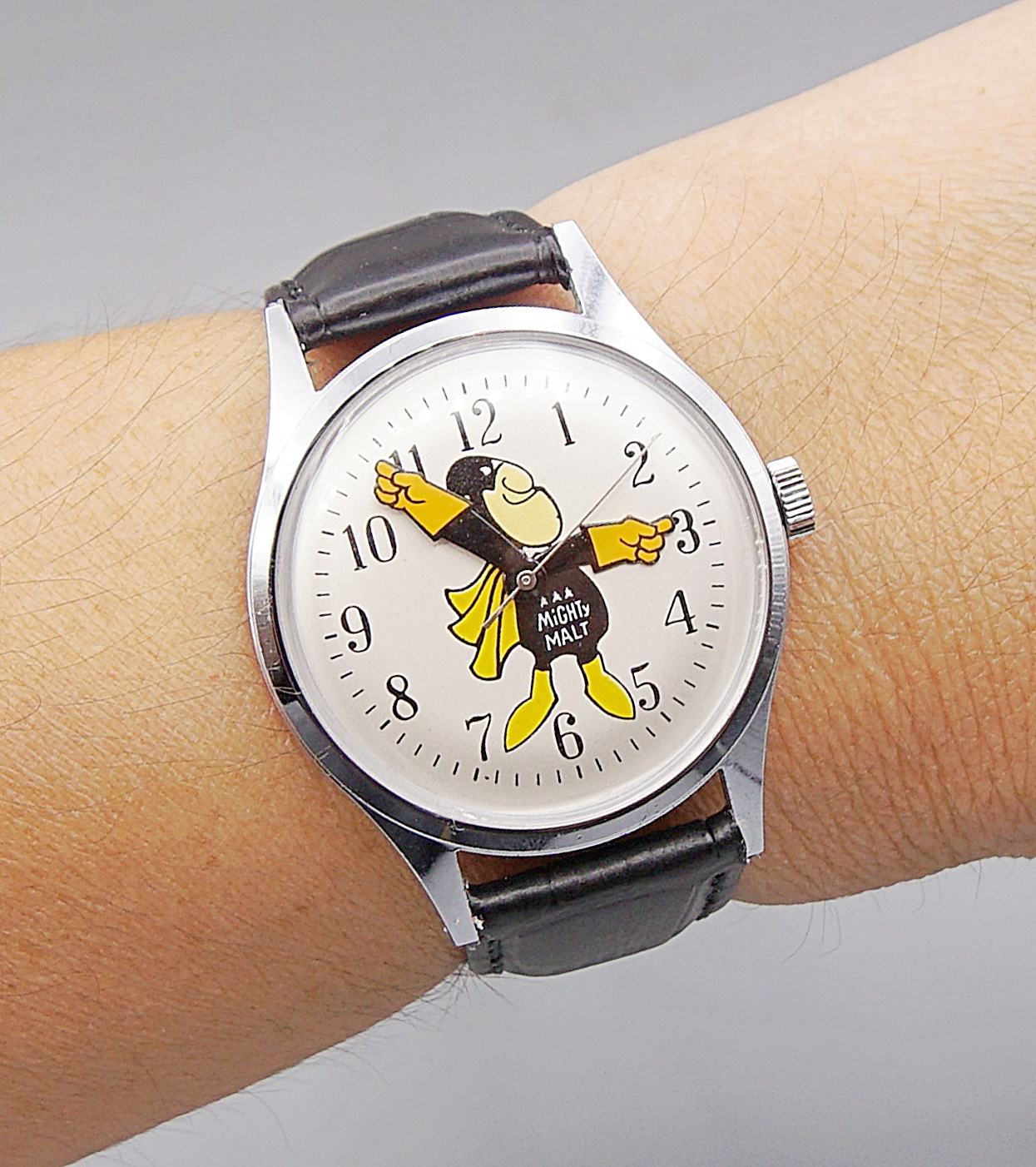 นาฬิกาเก่า MIGHTY MALT BY HELBROS ไขลาน