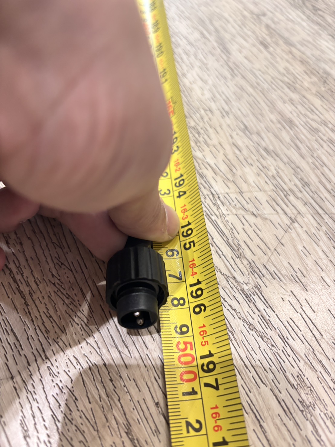 โคมไฟโซล่าเซลล์ ติดเพดาน รุ่นหลอดยาว Series GT (แสง : ขาว)