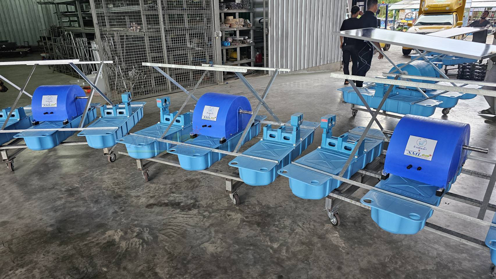 กังหันตีน้ำโซล่าเซลล์ รุ่นช้างน้อย 4 ใบพัด 3 ทุ่น