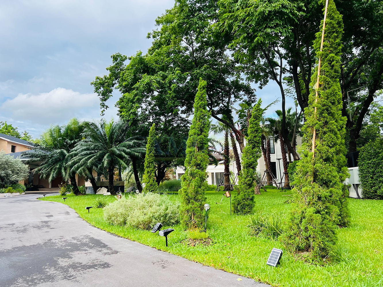 สปอร์ตไลท์ปักสนามโซล่าเซลล์ รุ่น SSL-001