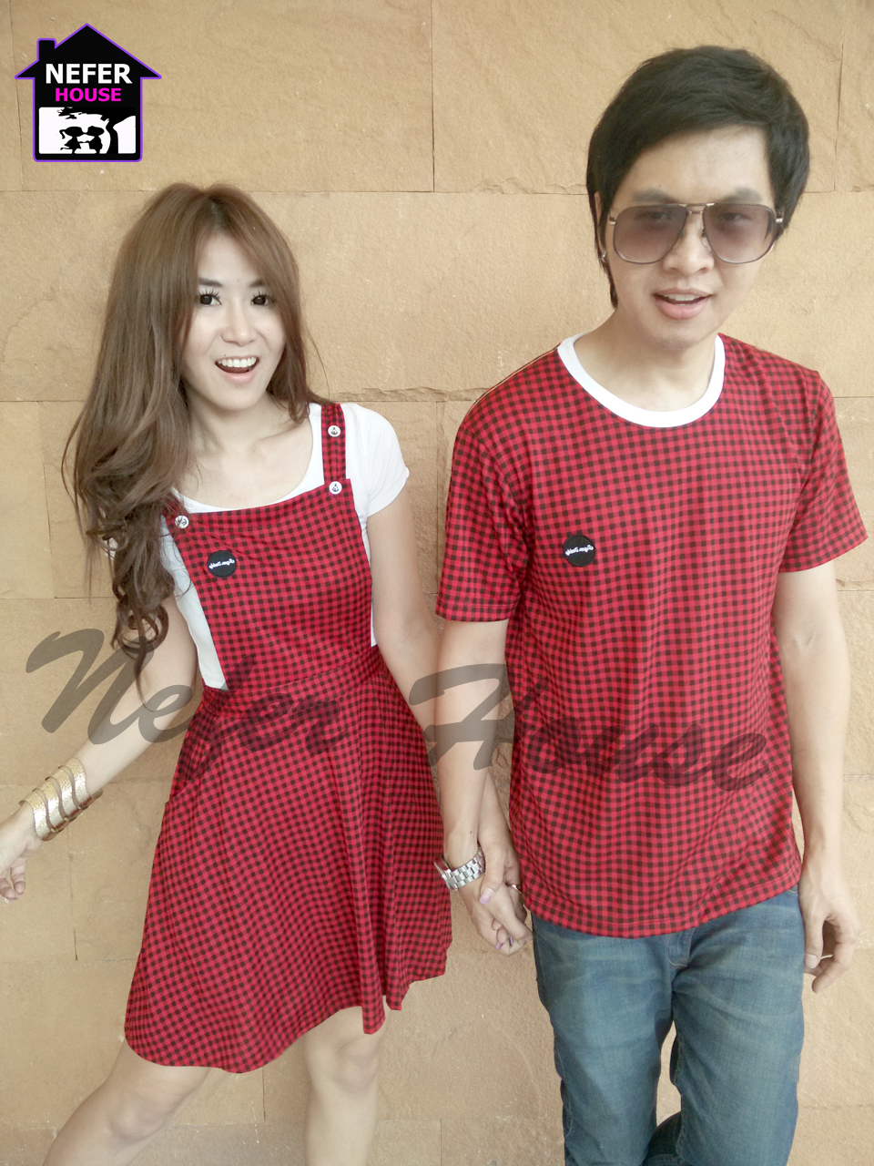 เสื้อคู่รักเอี๊ยมน่ารักๆกับเสื้อคอกลมผู้ชาย