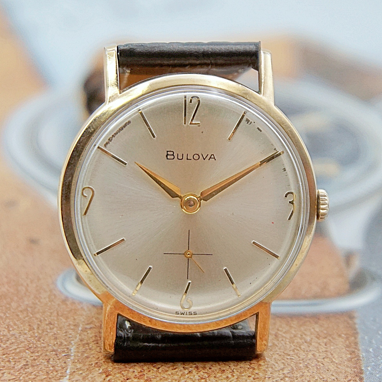 นาฬิกาเก่า BULOVA ไขลานสองเข็มครึ่ง