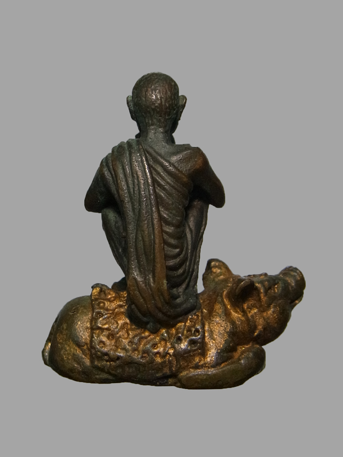 รูปหล่อนั่งหมู หลวงพ่อคูณ วัดบ้านไร่ ปี2538