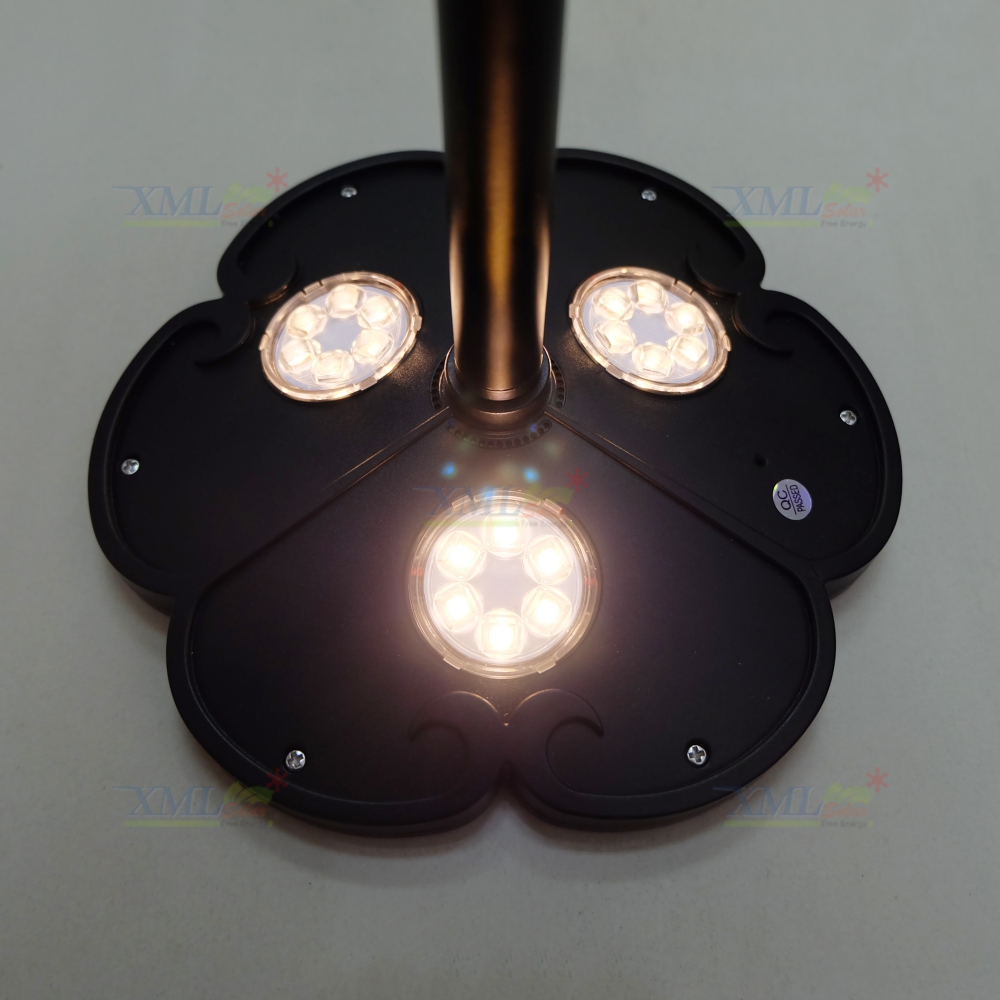 ไฟปักสนามโซล่าเซลล์ 18 smd led ทรงดอกไม้ (สีดำ) เเสง : เหลืองวอมไวท์