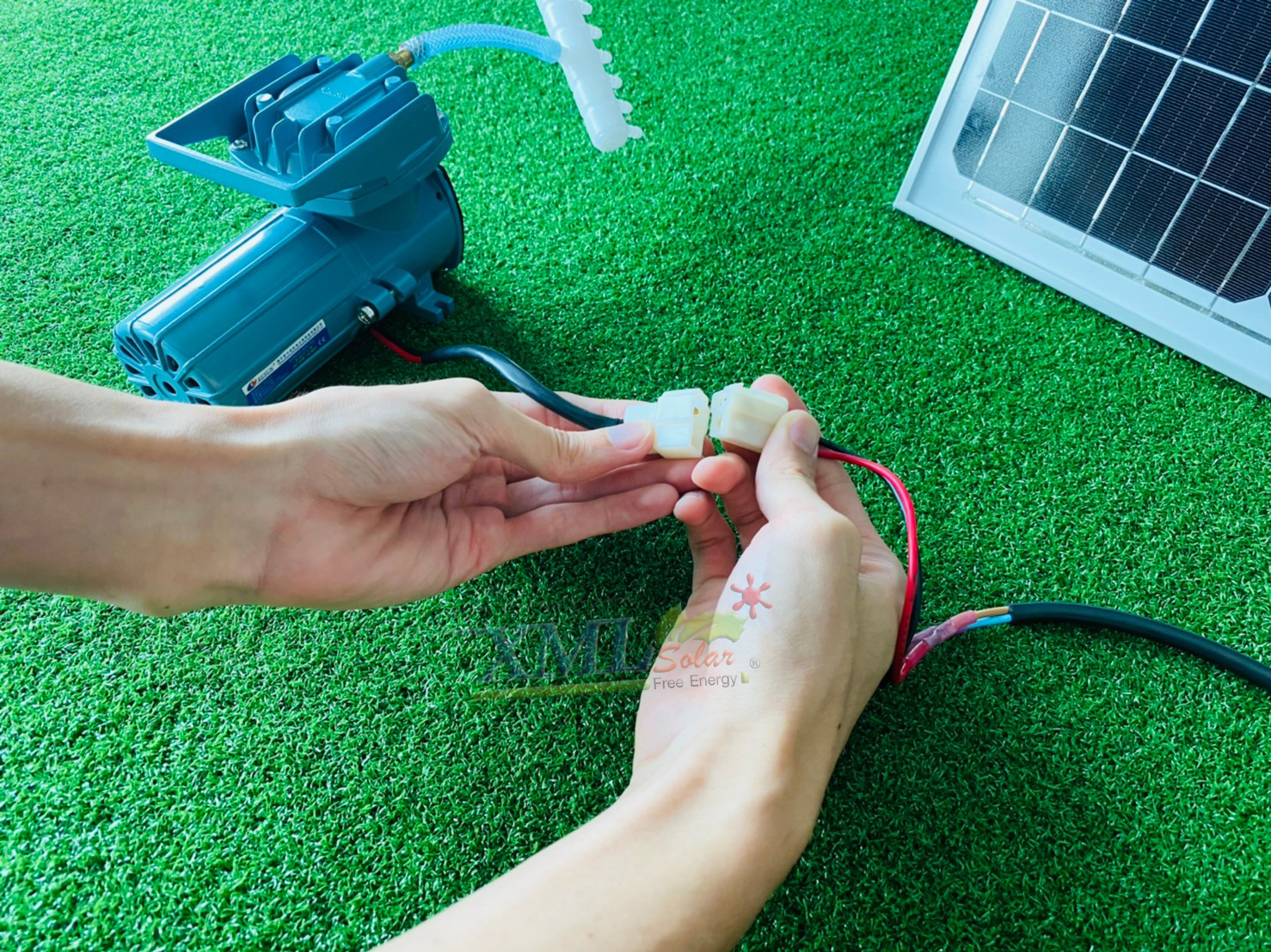 ชุดปั๊มออกซิเจน โซล่าเซลล์ รุ่นใหญ่ (ระบบ DC) ปั๊ม 12v. /18 W. พร้อมแผงโค้งงอได้ 120 Watt