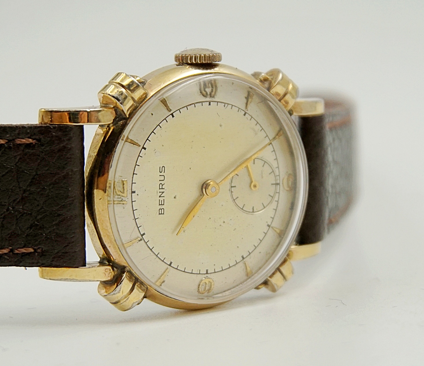 นาฬิกาเก่า BENRUS ไขลานสองเข็มครึ่ง พร้อมกล่อง