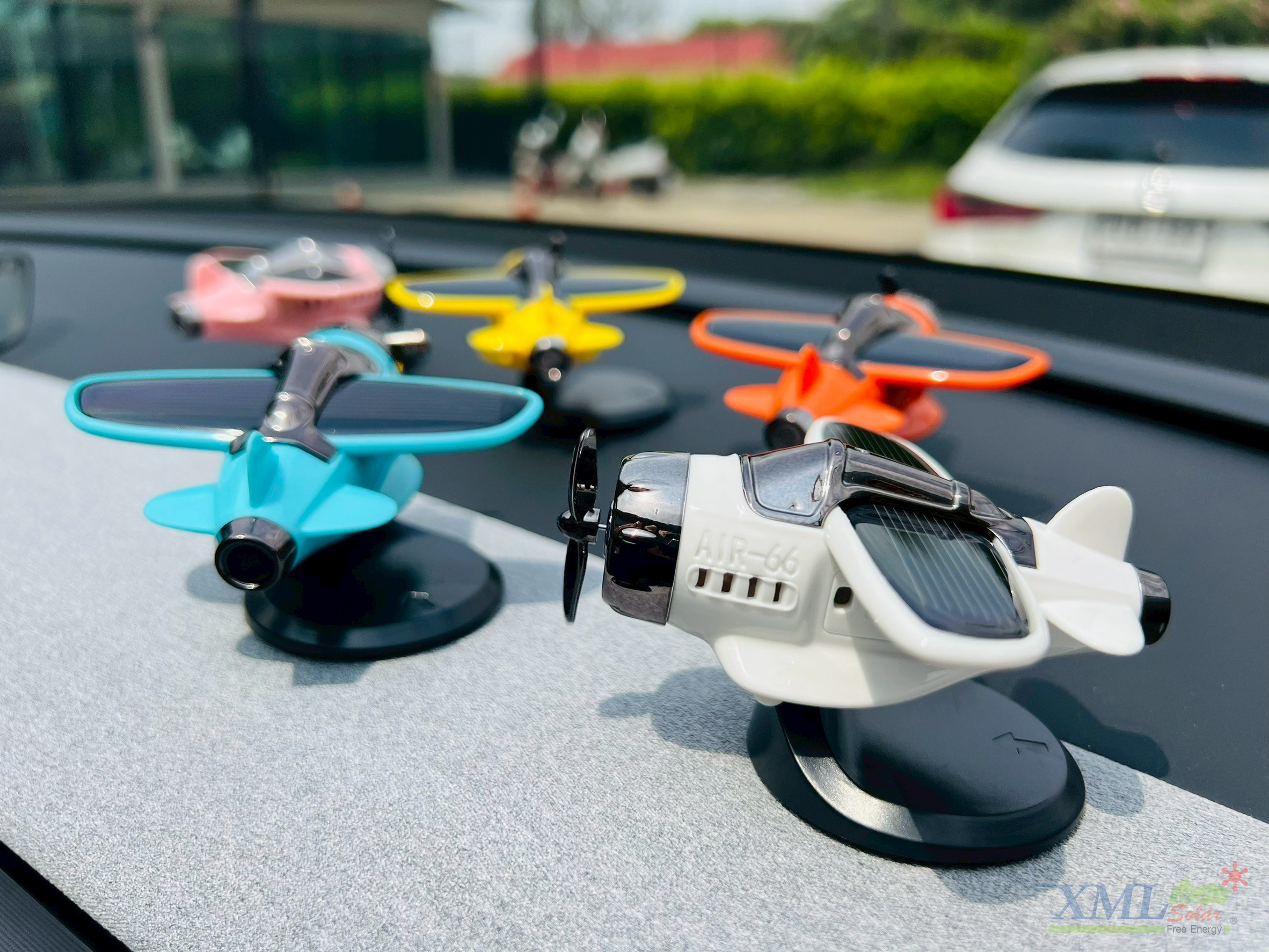 เครื่องบิน ดุ๊กดิ๊กโซล่าเซลล์ รุ่น AIR-66