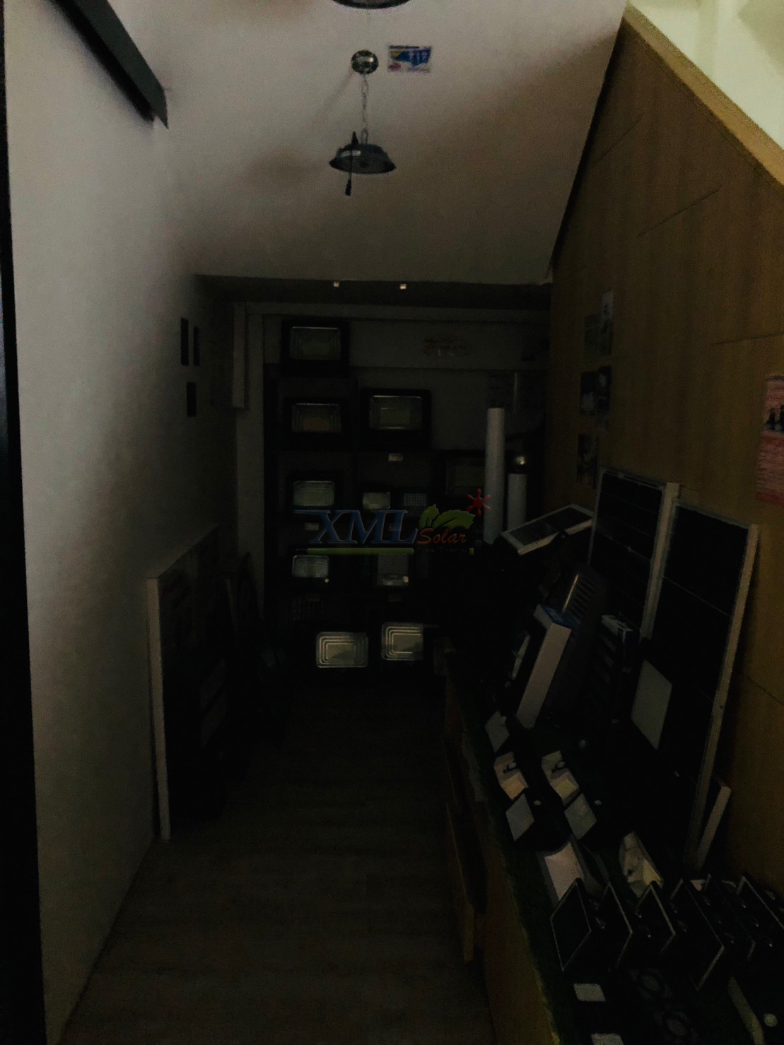 ไฟสปอตไลท์โซล่าเซลล์ 100 W รุ่น MD-PT11 (เเสง : ขาว)