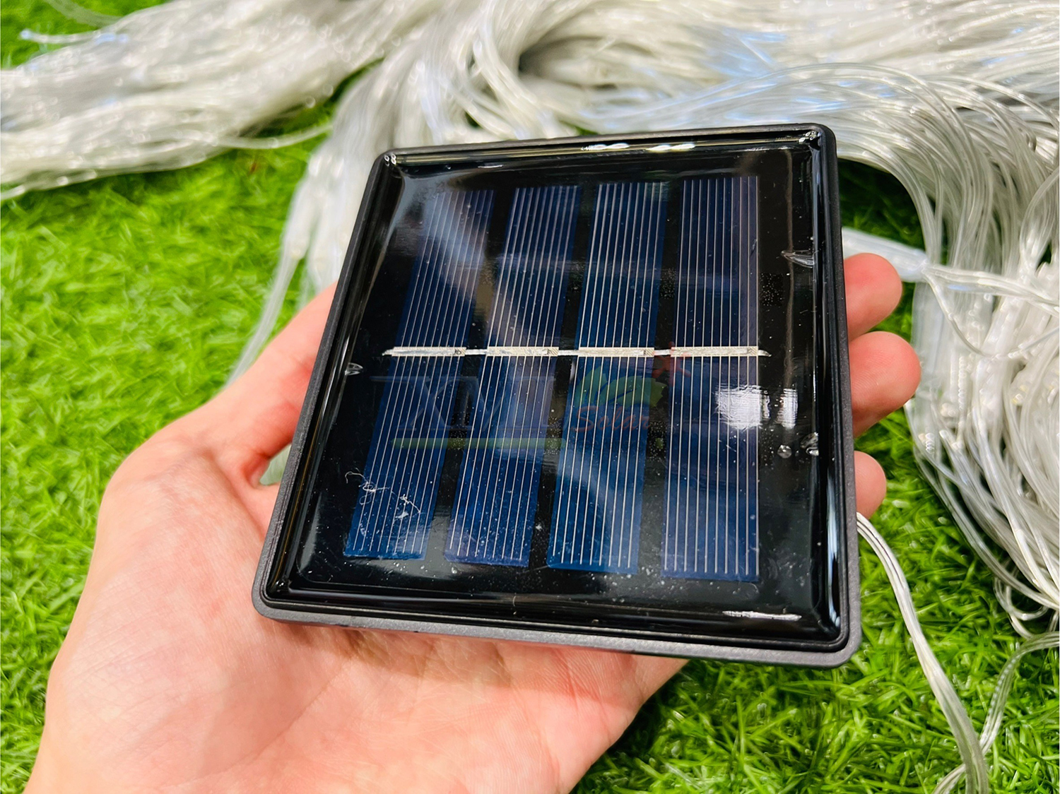 ไฟกระพริบโซล่าเซลล์ เเบบตาข่าย (เเสง : เหลืองวอมไวท์)