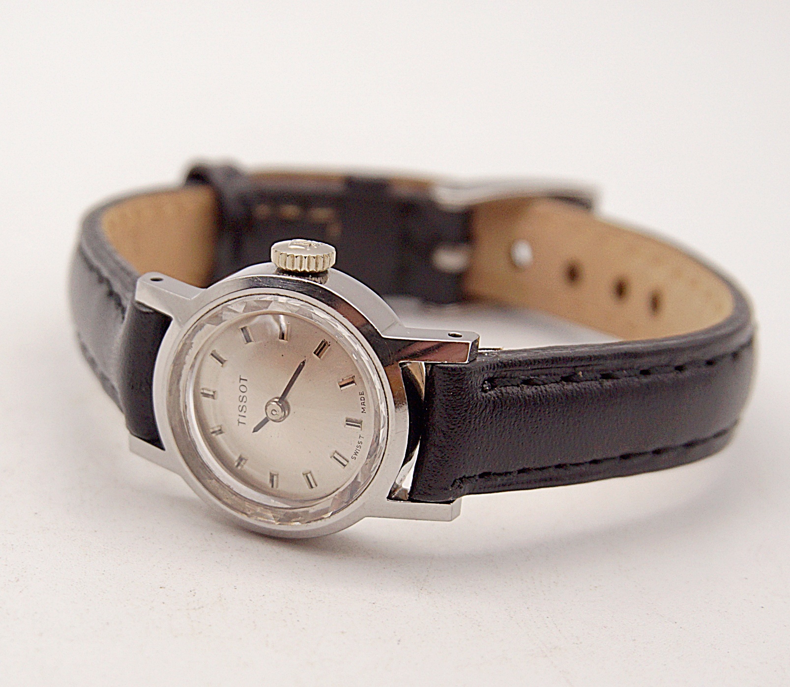 นาฬิกาเก่า TISSOT ไขลาน (นาฬิกาผู้หญิง)