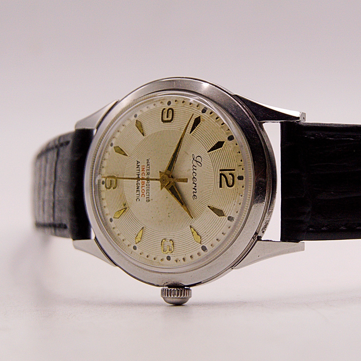 นาฬิกาเก่า LUCERNE ไขลาน