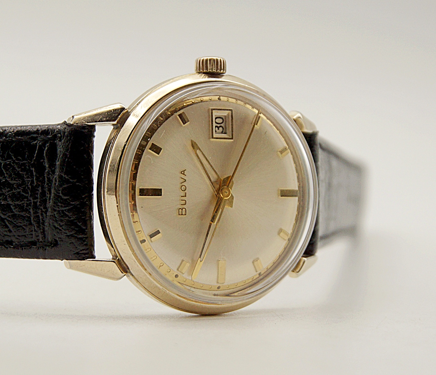 นาฬิกาเก่า BULOVA ไขลาน