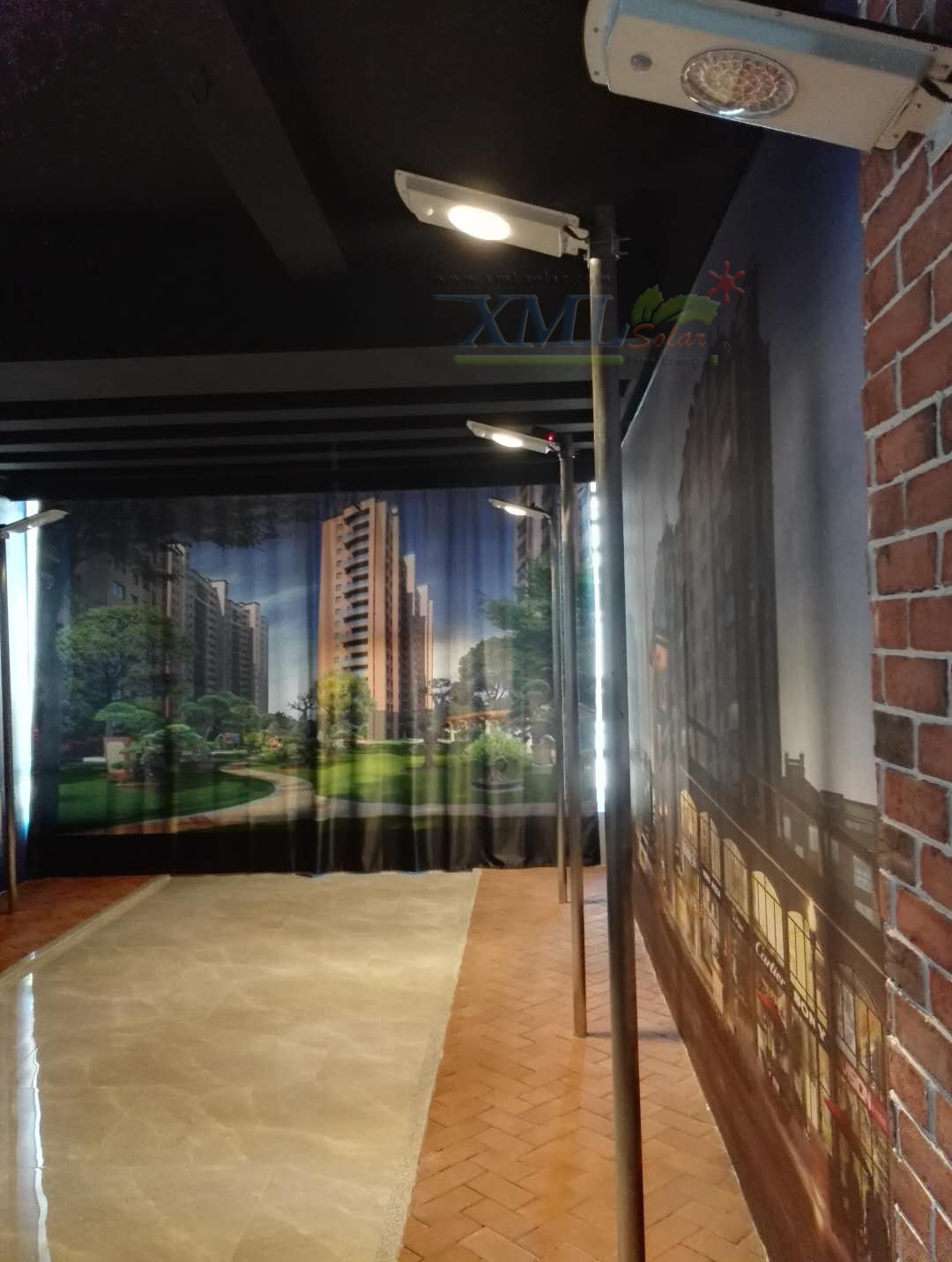 โคมไฟถนนโซล่าเซลล์ สีเทา 900 lumens +Motion sensor (แสง ขาว )