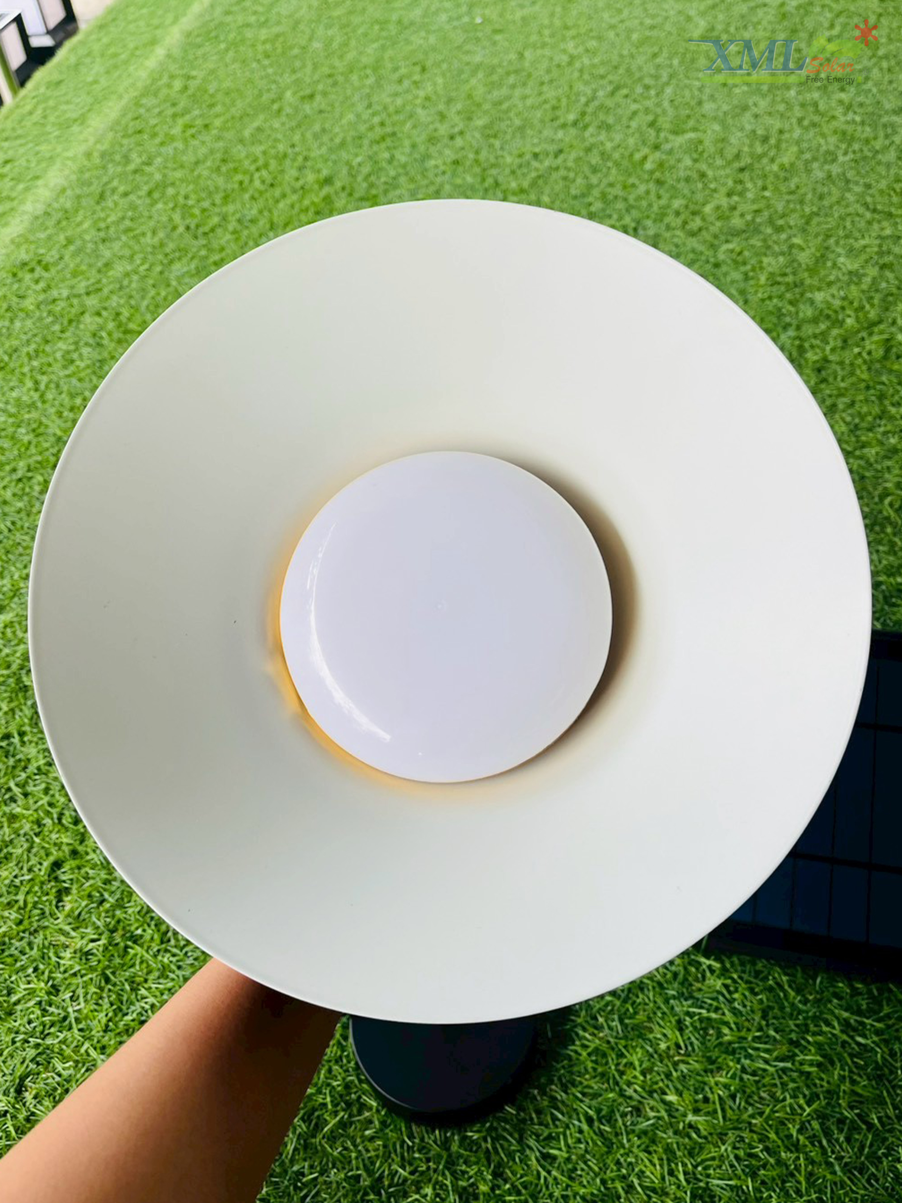 โคมไฟโซล่าเซลล์ ติดเพดาน รุ่น LSXML-241-A (เปิดได้ 2 แสง)