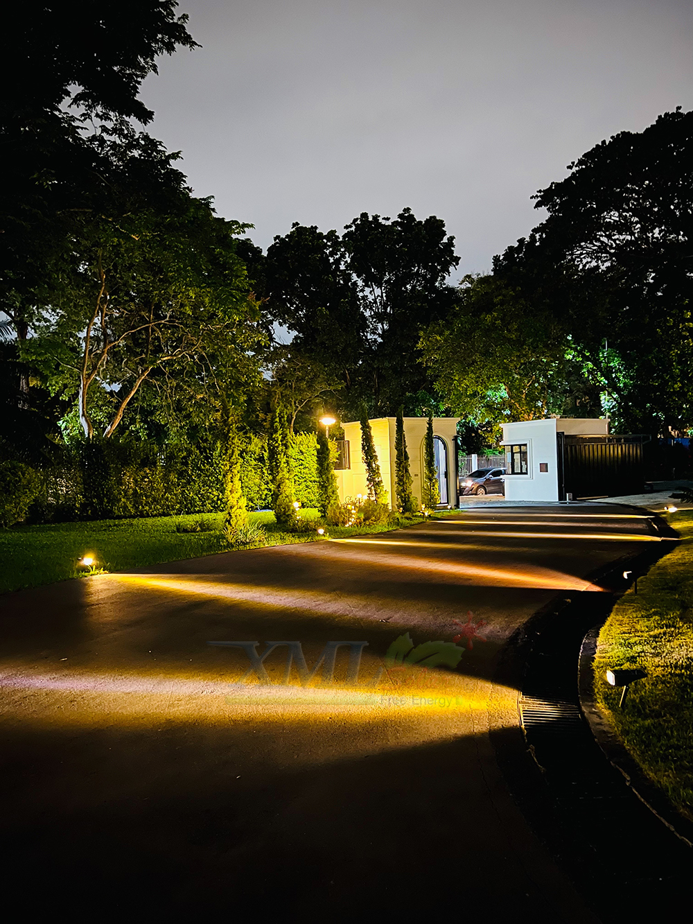 สปอร์ตไลท์ปักสนามโซล่าเซลล์ รุ่น SSL-001