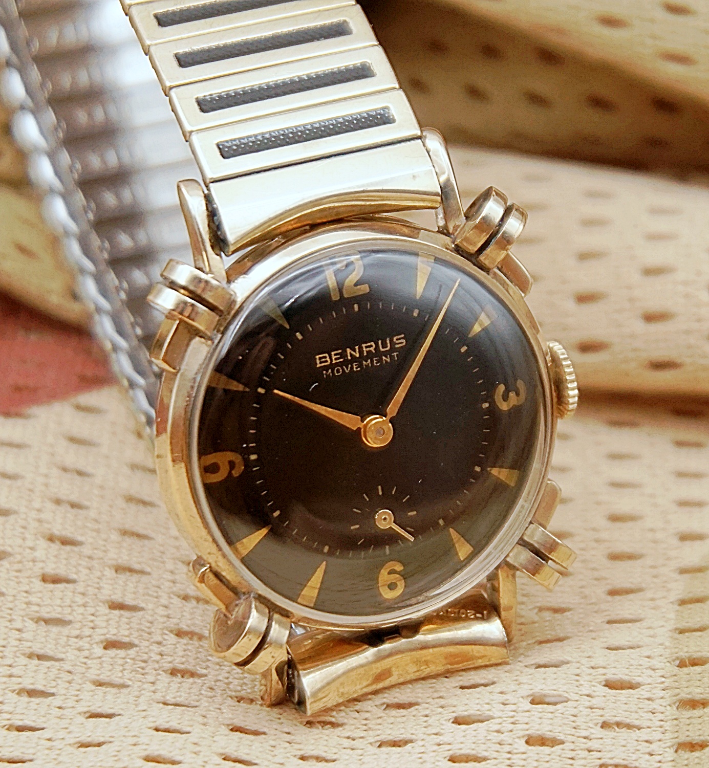 นาฬิกาเก่า BENRUS ไขลาน