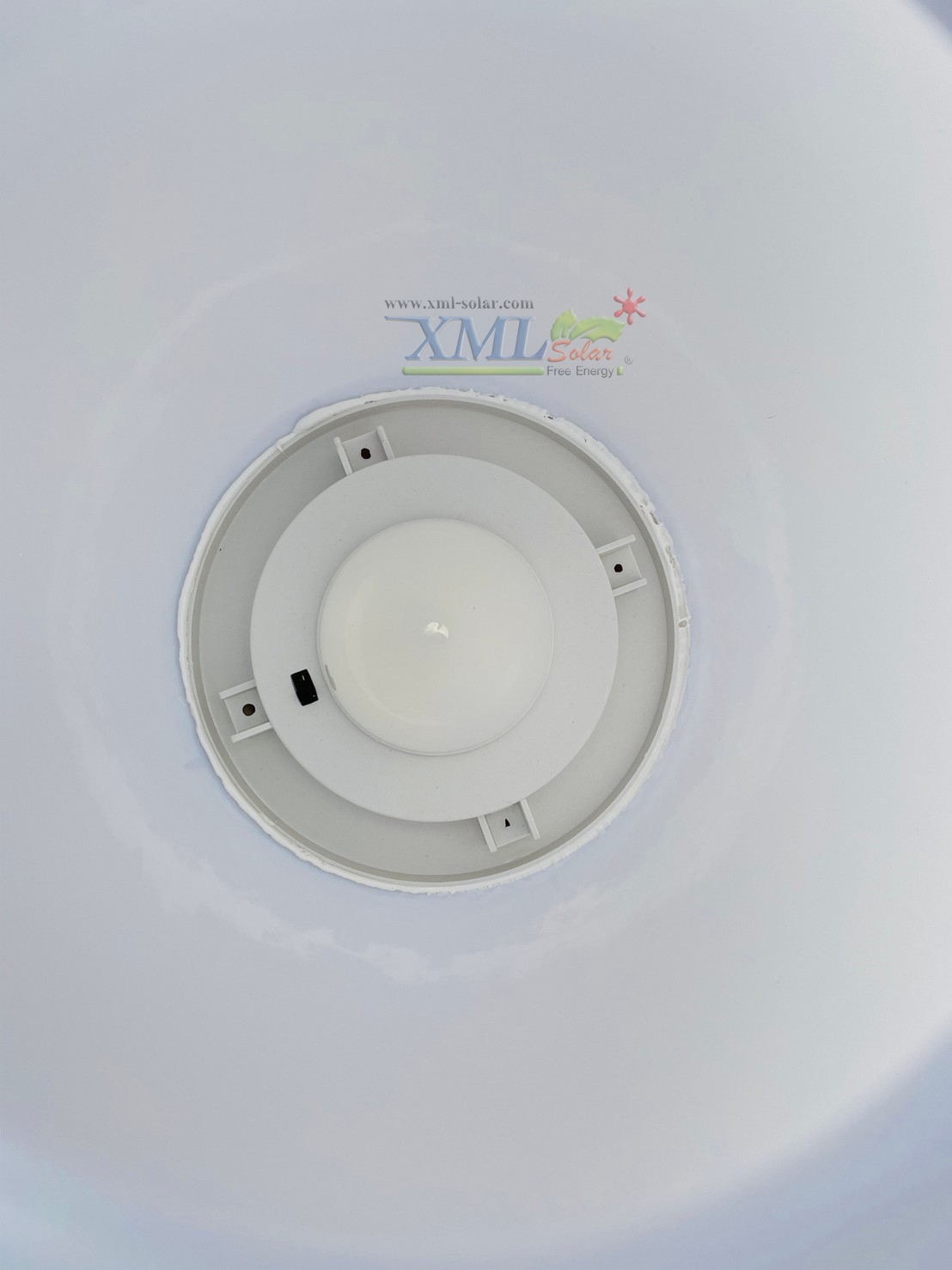 โคมไฟหัวเสาโซล่าเซลล์ + AC ทรงกลม (20 ซม.) รุ่นขอบทอง (เปิดได้ 2 แสง)(1 แถม 1)