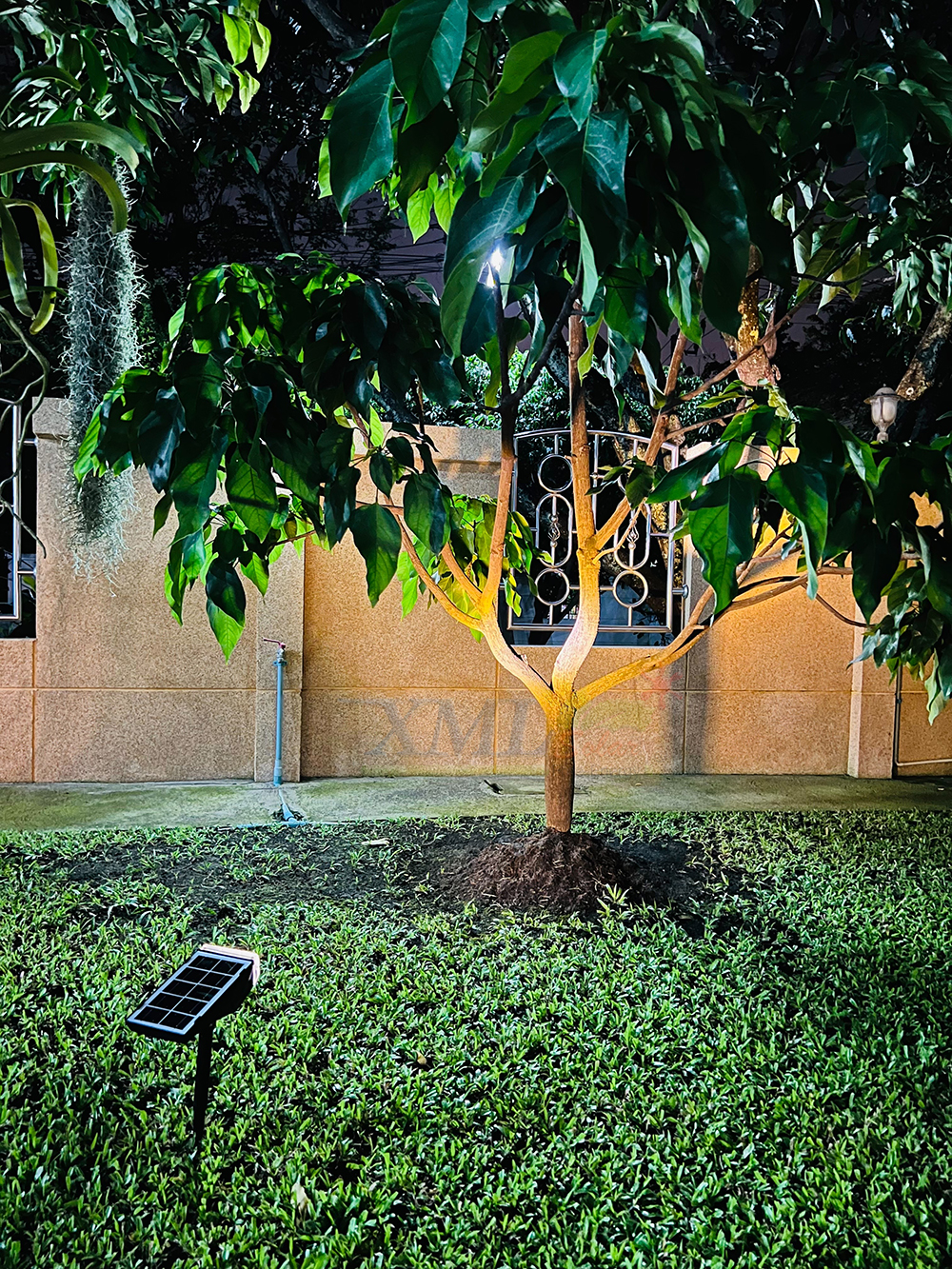 สปอร์ตไลท์ปักสนามโซล่าเซลล์ รุ่น SSL-001