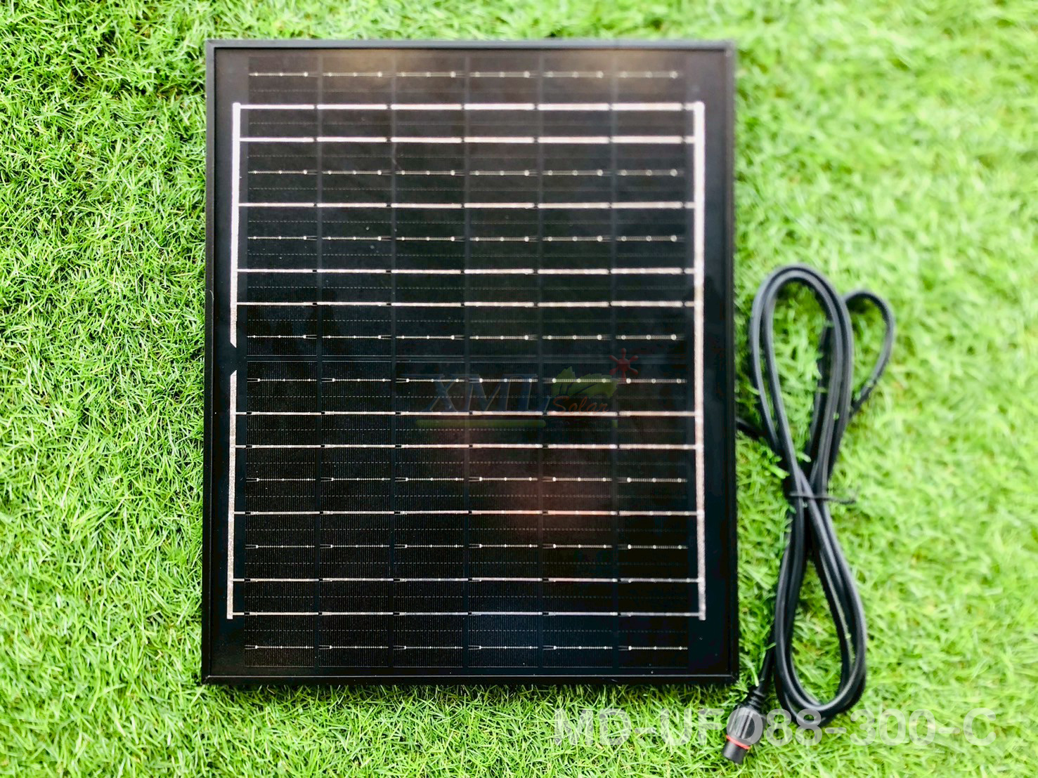 โคมไฟโซล่าเซลล์ ติดเพดาน MD-UFO88 รุ่น C (เปิดได้ 3 แสง)