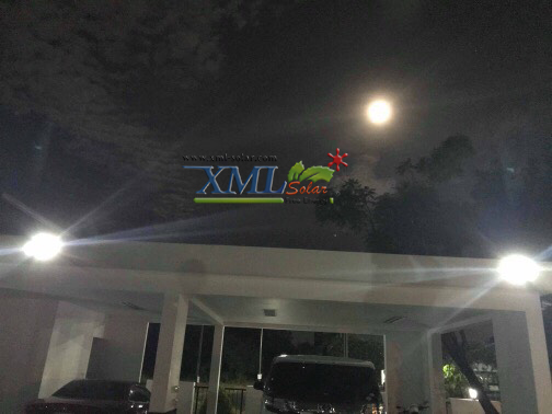 สปอร์ตไลท์โซล่าเซลล์ 25 W. รุ่นใหม่ JD8825L (แสง : ขาว)