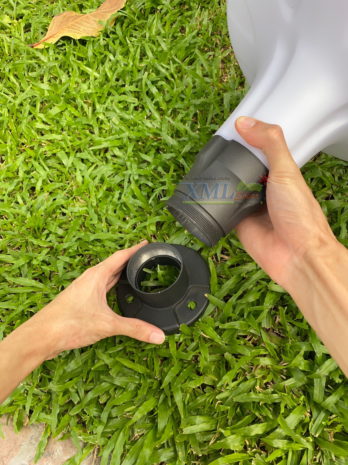 ไฟหัวเสาโซล่าเซลล์ ทรง Plaza 12 Super SMD LED (เเสง : ขาว)