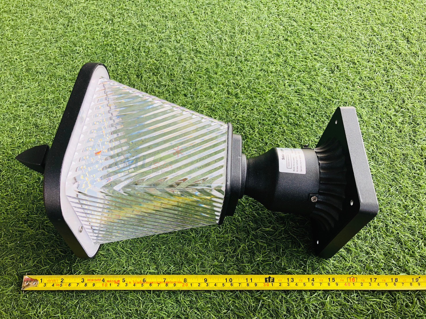 โคมไฟหัวเสาโซล่าเซลล์ รุ่น TZ-11836 (เปิดได้ 2 แสง)(1 แถม 1)