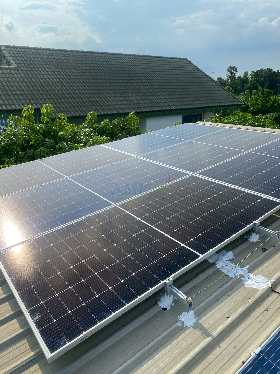 แผงโซล่าเซลล์ Half-Cell LONGI 555W