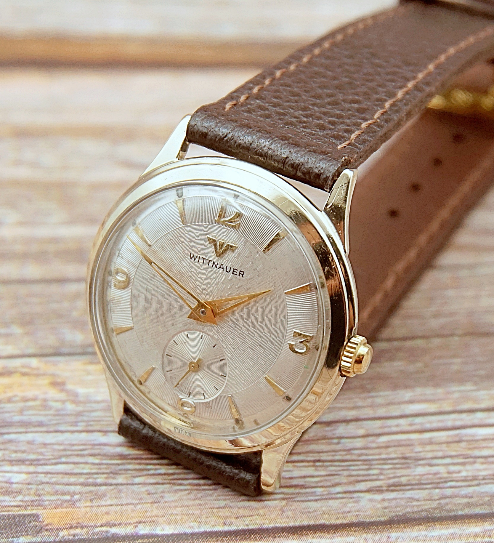 นาฬิกาเก่า WITTNAUER BY LONGINES ไขลานสองเข็มครึ่ง