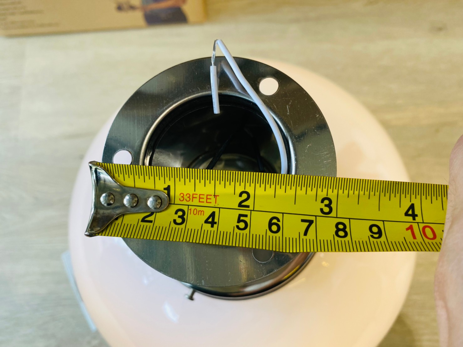 โคมไฟหัวเสาโซล่าเซลล์ ทรงกลมฐานสเเตนเลส (30 ซม.) + Remote (เปิดได้ 3 แสง)+AC