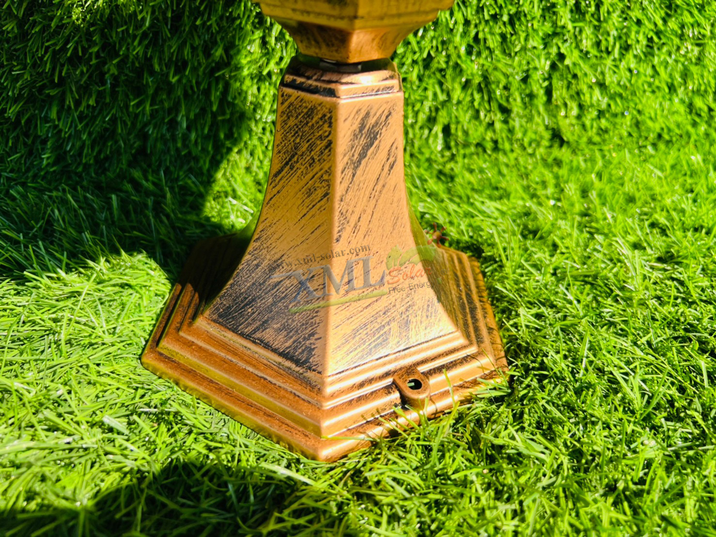 หัวเสาทรงยุโรป ไซต์ใหญ่ (สีทอง) เปิดได้ 2 แสง