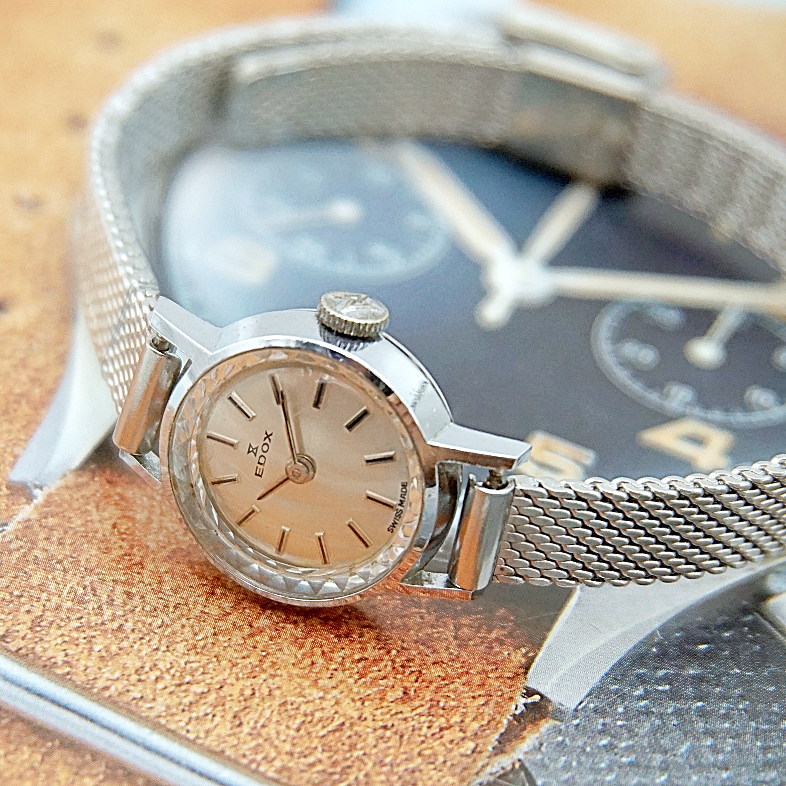 นาฬิกาเก่า EDOX ไขลาน (นาฬิกาผู้หญิง)