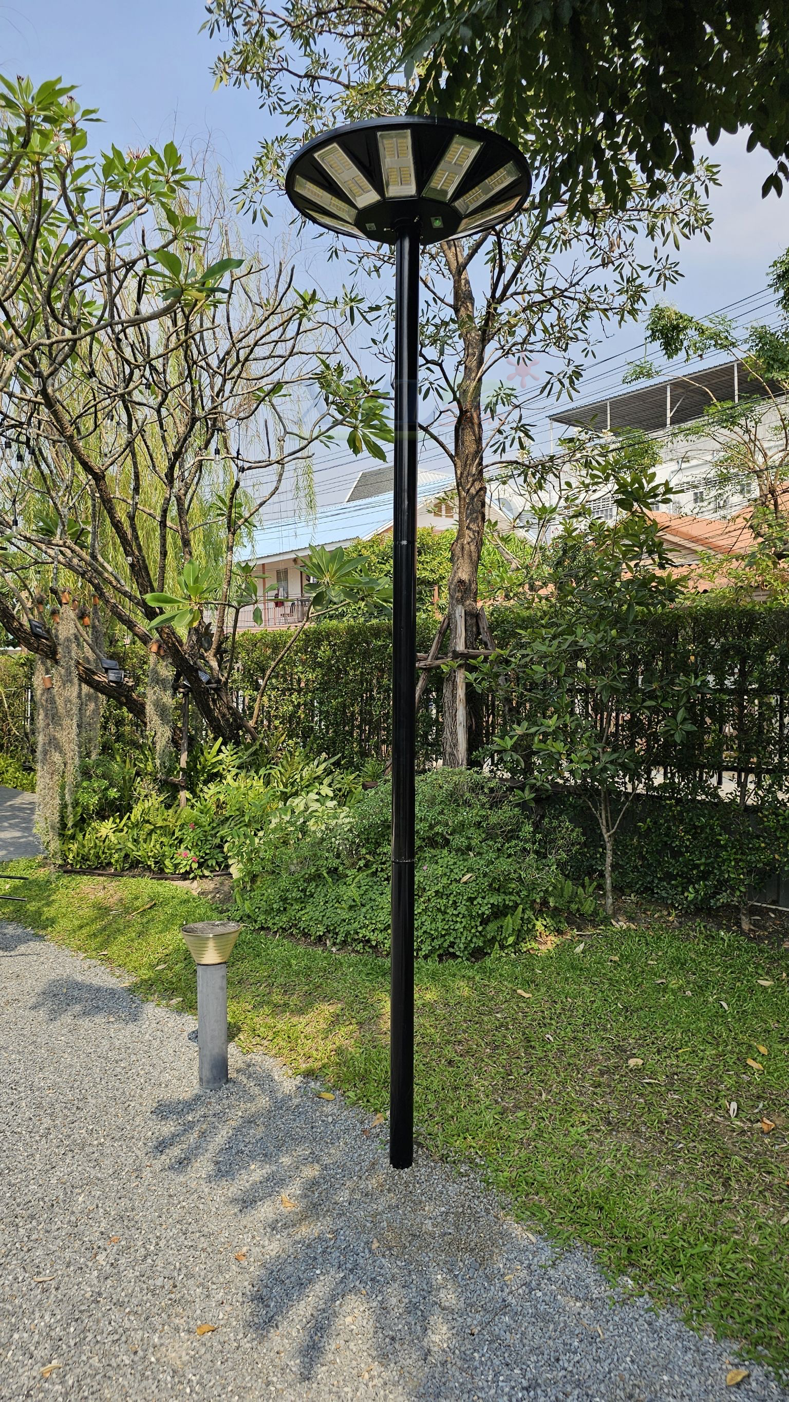 โคมไฟโซล่าเซลล์ UFO ทรงกลม (ขนาดใหญ่สุด 75 ซม.) (เปิดได้ 3 แสง) รุ่น MD-SLT38-500W