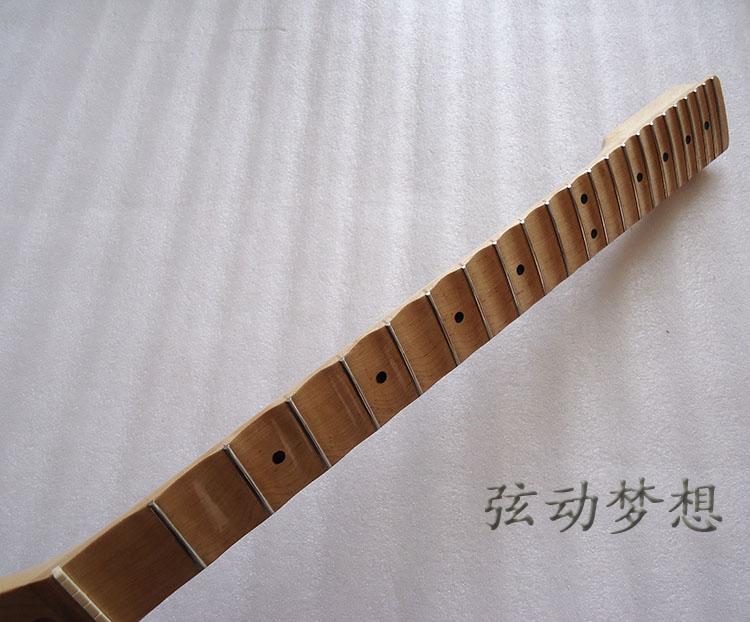 คอกีต้าร์ Fender Yngwie Malmsteen