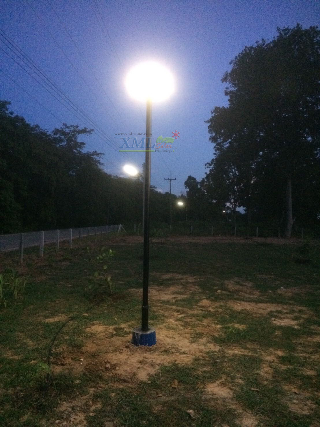 โคมไฟ UFO ทรงสี่เหลี่ยม รุ่น Modi x XML + ระบบ Motion รุ่น 300w (เปิดได้ 3 แสง)