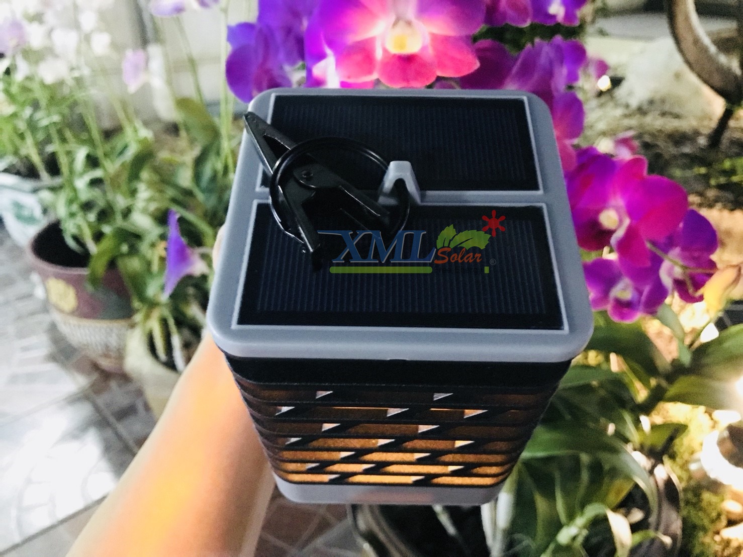 ไฟห้อยโซล่าเซลล์ ทรงสี่เหลียม ตาข่าย (แสง: เปลวไฟเหลืองวอมไวท์)